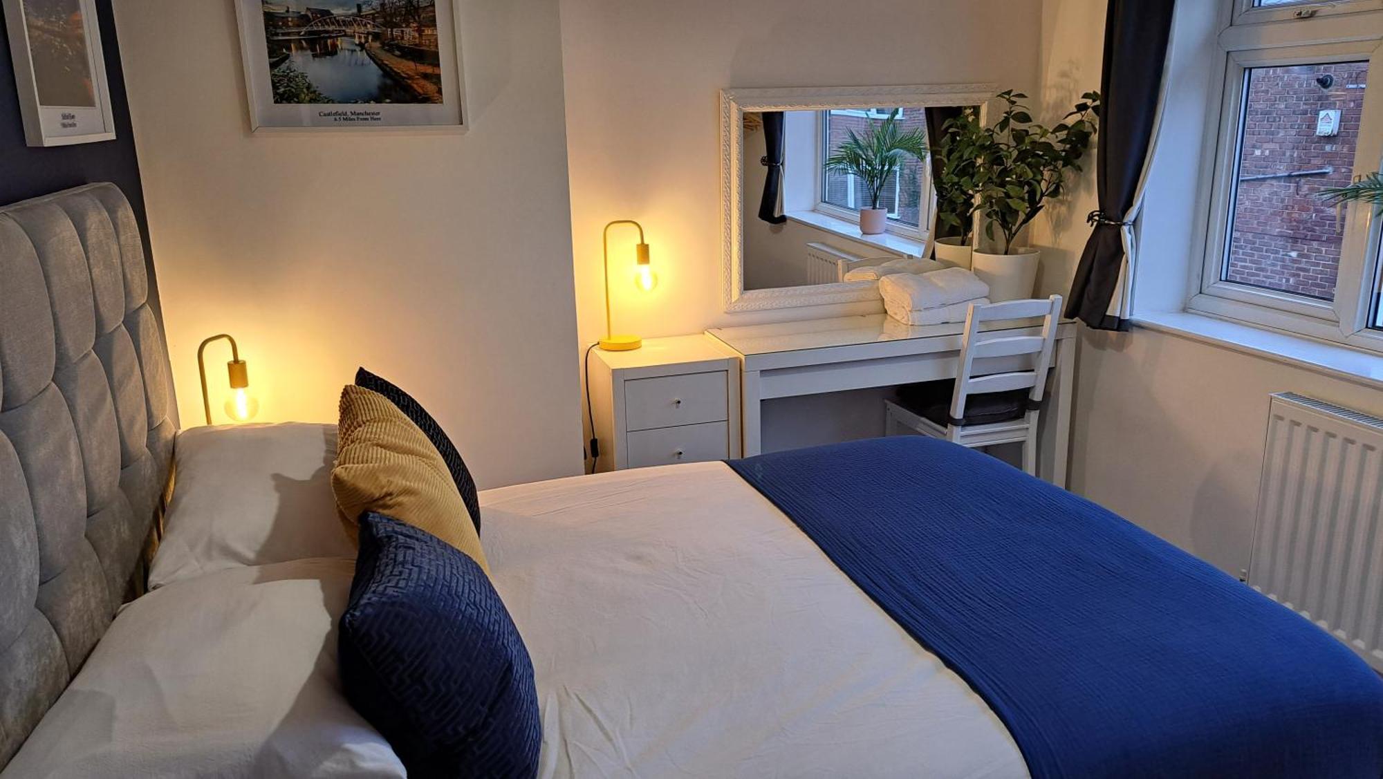 The Heart - Cosy 3 Bedroom House With Double Driveway And Garden In Manchester Bagian luar foto