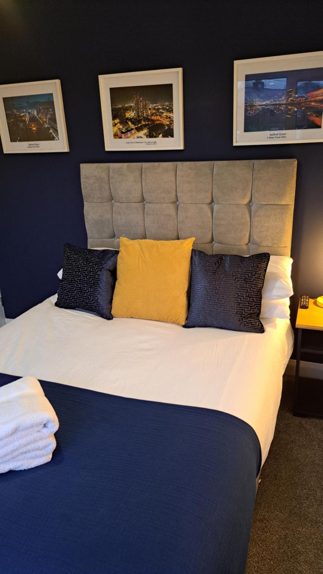 The Heart - Cosy 3 Bedroom House With Double Driveway And Garden In Manchester Bagian luar foto
