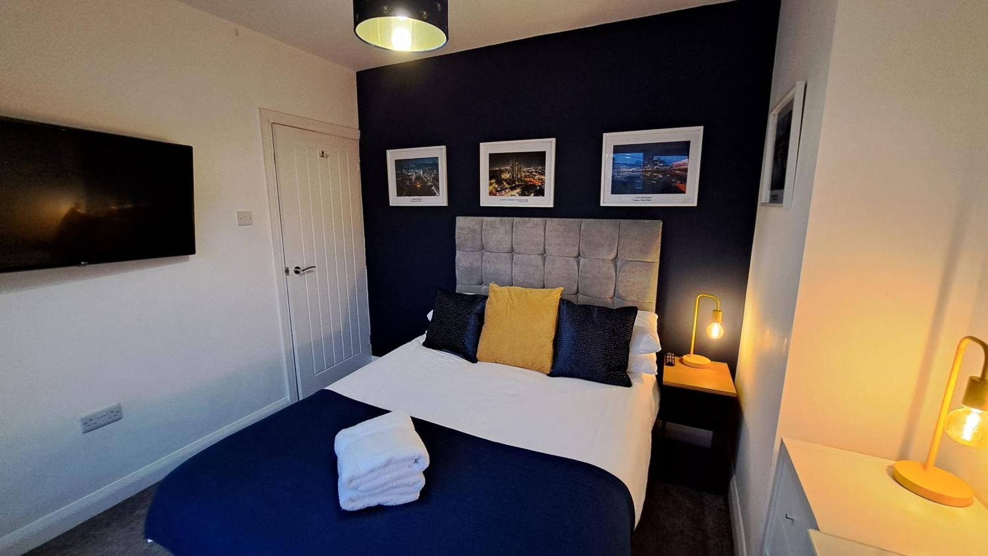 The Heart - Cosy 3 Bedroom House With Double Driveway And Garden In Manchester Bagian luar foto