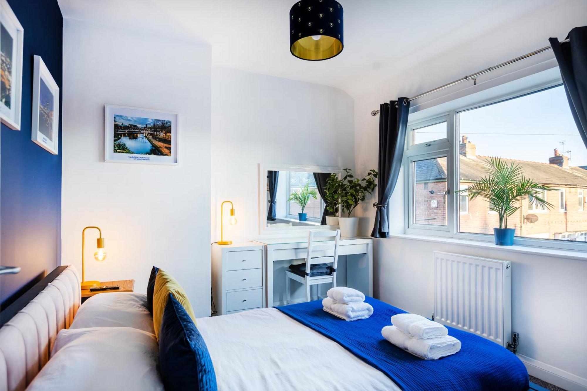 The Heart - Cosy 3 Bedroom House With Double Driveway And Garden In Manchester Bagian luar foto