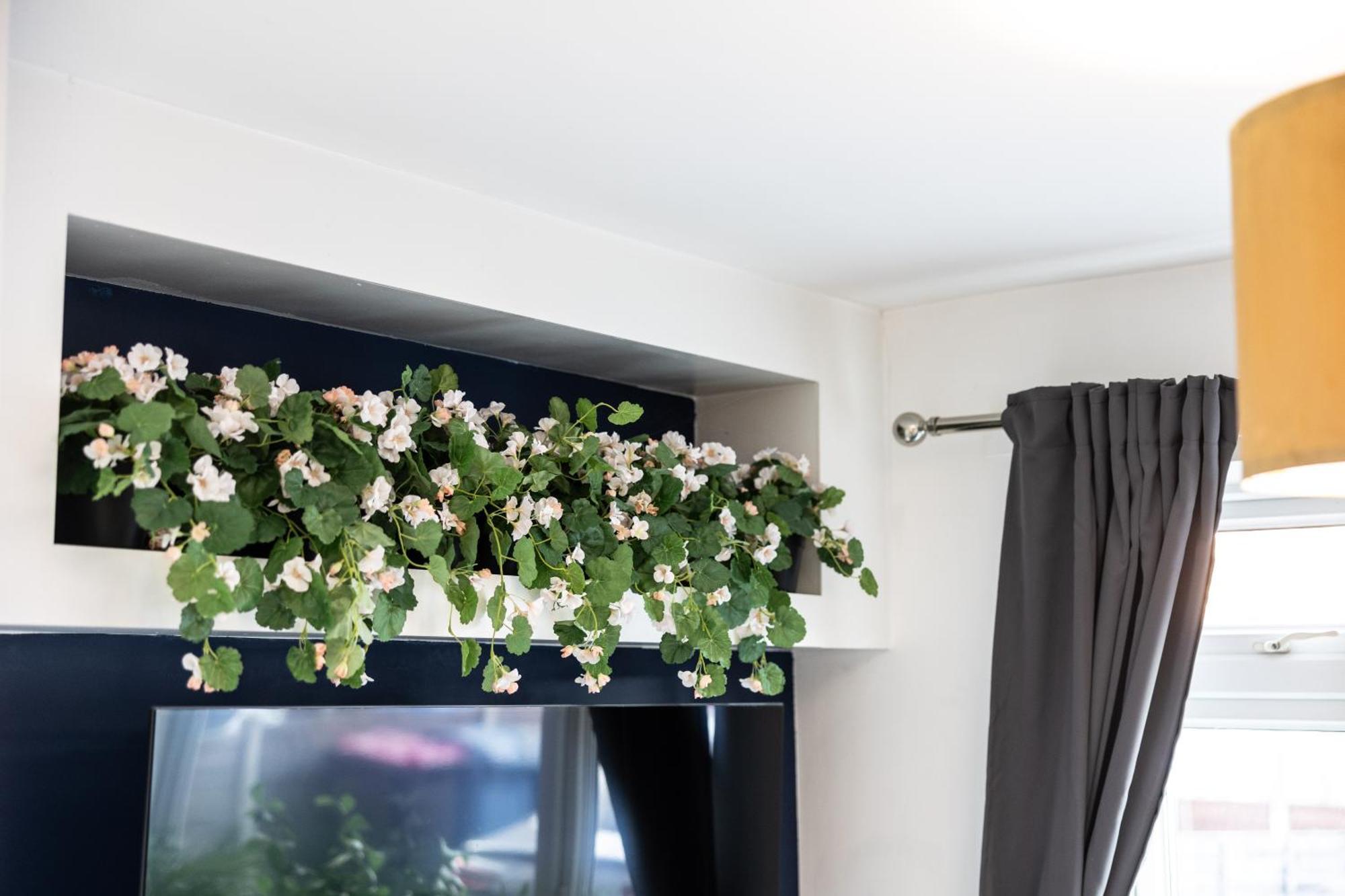 The Heart - Cosy 3 Bedroom House With Double Driveway And Garden In Manchester Bagian luar foto