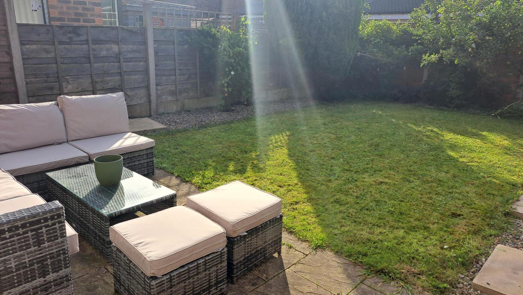 The Heart - Cosy 3 Bedroom House With Double Driveway And Garden In Manchester Bagian luar foto